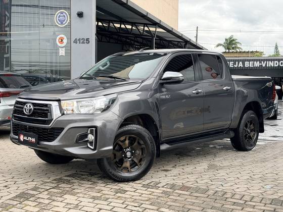 TOYOTA HILUX 2.8 SRV 4X4 CD 16V DIESEL 4P AUTOMÁTICO TOYOTA HILUX 2.8 SRV 4X4 CD 16V DIESEL 4P AUTOMÁTICO